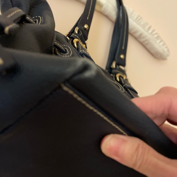 Dooney & Bourke Dark Blue Leather Shoulder Bag - Picture 4 of 10